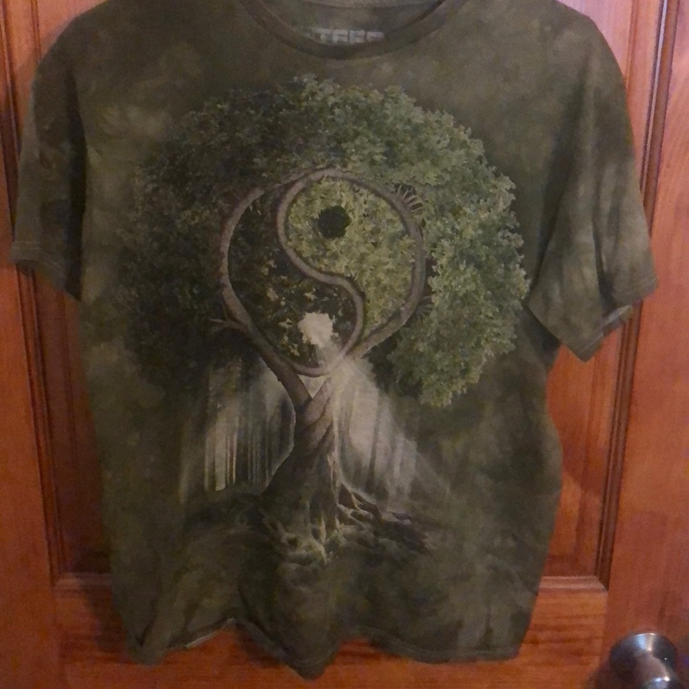Yin & Yang Green Forest Tee